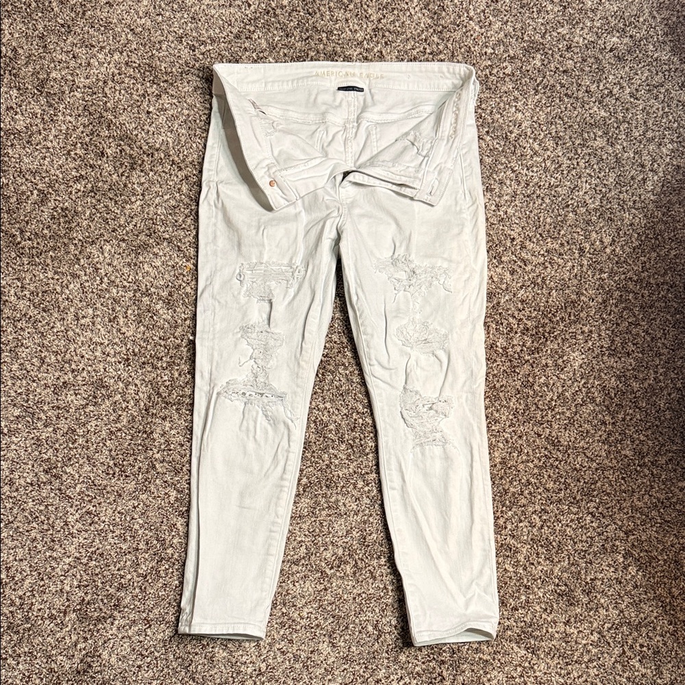 American Eagle Outfitters Cream Skinny Jeans